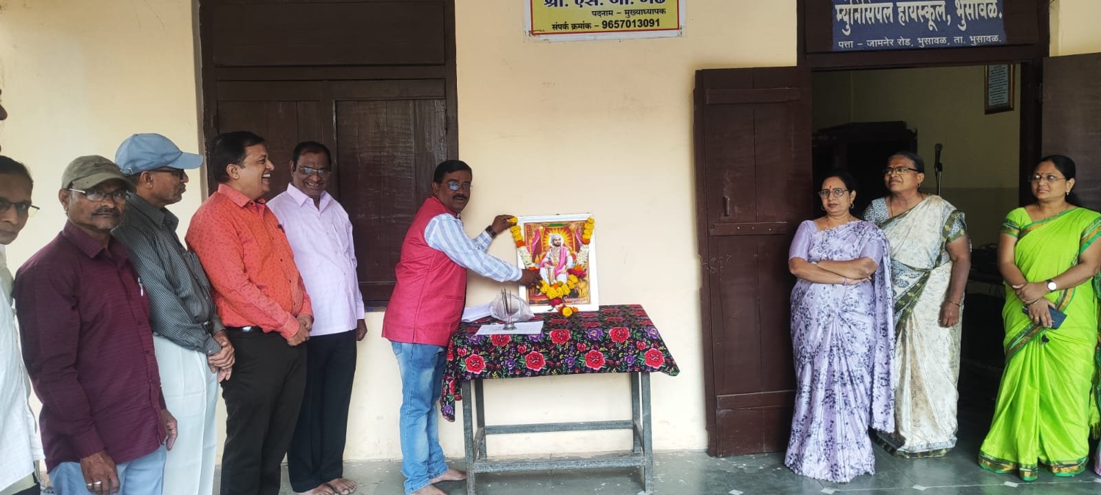 म्युनिसिपल हायस्कूल भुसावळ येथे छत्रपती शिवाजी महाराजांची जयंती साजरी*.