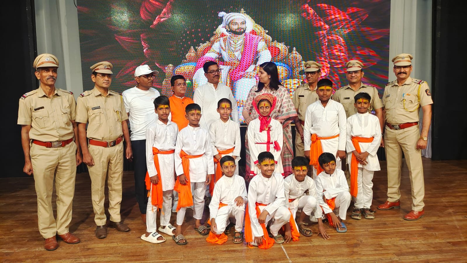 कल्याण डोंबिवली महानगरपालिका शिक्षण मंडळातर्फे ३९५ वी छत्रपती शिवाजी महाराज जयंती उत्साहात साजरी*