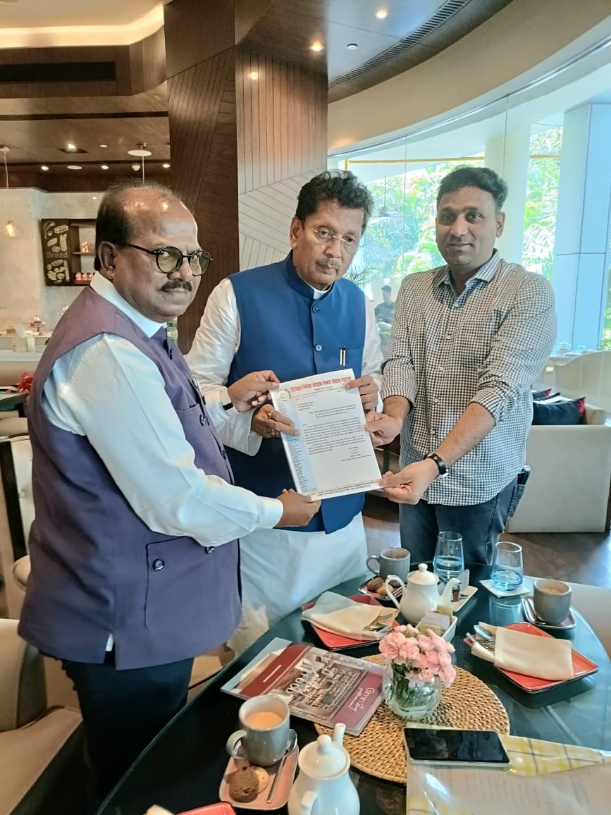 एप्रिलच्या सावंतवाडी येथे होणाऱ्या*  *डिजिटल मिडिया संपादक पत्रकार संघटनेच्या तिसऱ्या महाअधिवेशनास सहकार्य करणार!*  *माजी शिक्षणमंत्री दिपक केसरकर यांची ग्वाही*