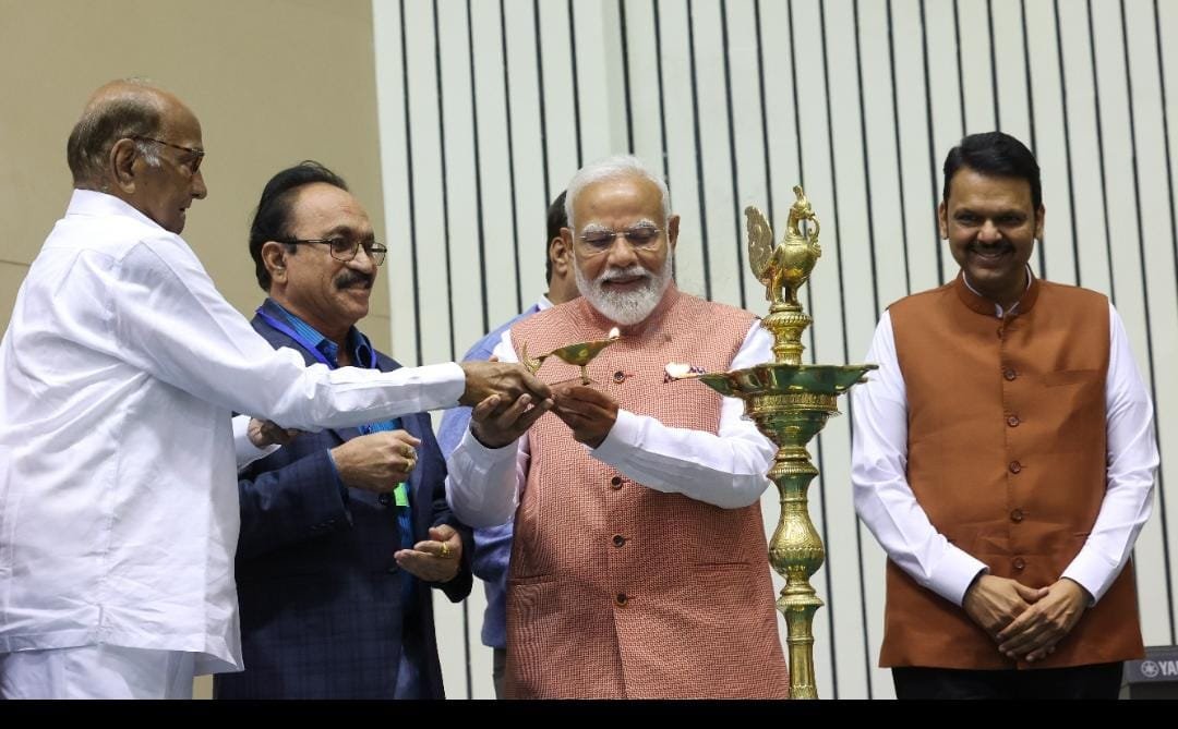 मराठी भाषेकडून राष्ट्राच्या सांस्कृतिक निर्माणाचे महान कार्य. -प्रधानमंत्री नरेंद्र मोदी  राजधानीत अखिल भारतीय मराठी साहित्य संमेलनाचे उद्घाटन उत्साहात स्वभाषेच्या अभिमानाची शिकवण छत्रपती शिवाजी महाराजांकडून – फडणवी. संस्कृतीचे बलस्थान असणाऱ्या भाषेने माणसे जोडावी – तारा भवाळकर