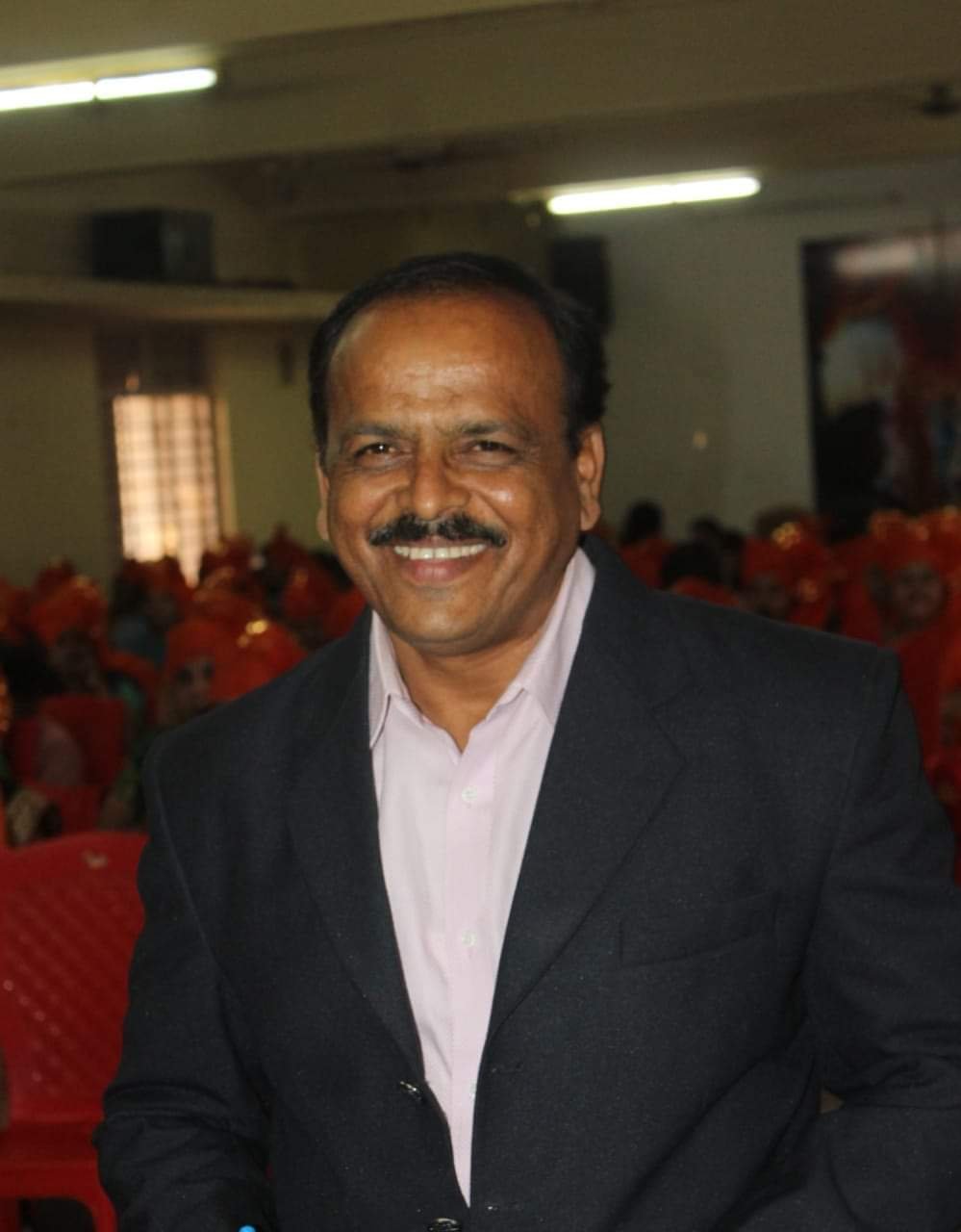 मुख्याध्यापक श्री.महादेव क्षीरसागर यांची आज शासकीय सेवानिवृत्ती…..  छत्रपती शिक्षण मंडळ संचलित ज्ञानमंदिर हायस्कूल, कल्याण पूर्व शाळेचे मुख्याध्यापक मा.श्री. महादेव क्षीरसागर यांच्या सेवानिवृत्ती निमित्ताने त्यांच्या जीवनपट उलगडण्याच्या छोटासा प्रयत्न.  *संकलन: मनिलाल शिंपी*