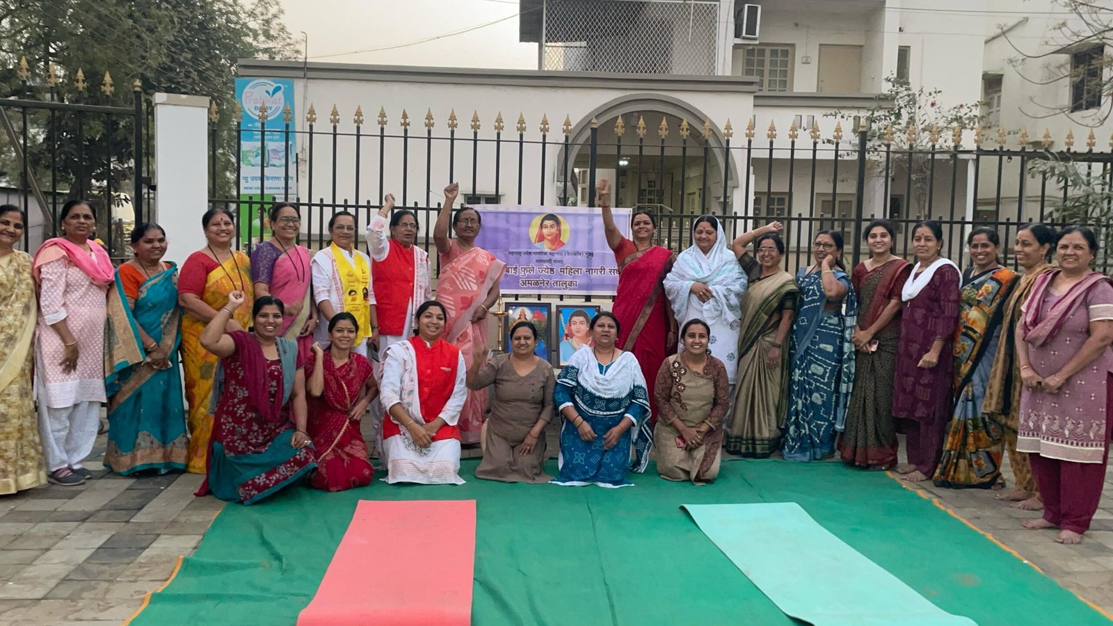 सावित्रीबाई फुले ज्येष्ठ महिला मंडळाने सुरू केला ‘योगा ग्रुप’: स्वास्थ्याचा नवीन मार्ग!