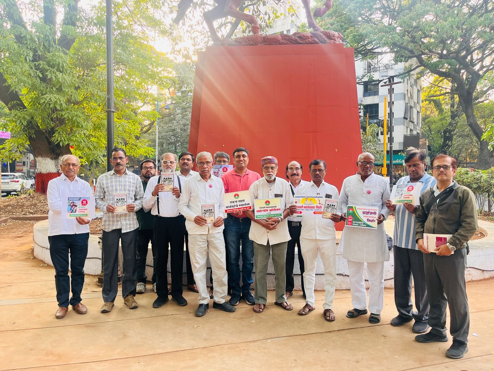 किसानपुत्र आंदोलनाने पुण्यात व्यक्त केली शेतकरी आत्महत्या थांबविण्यासाठी अन्नत्याग सहवेदना*