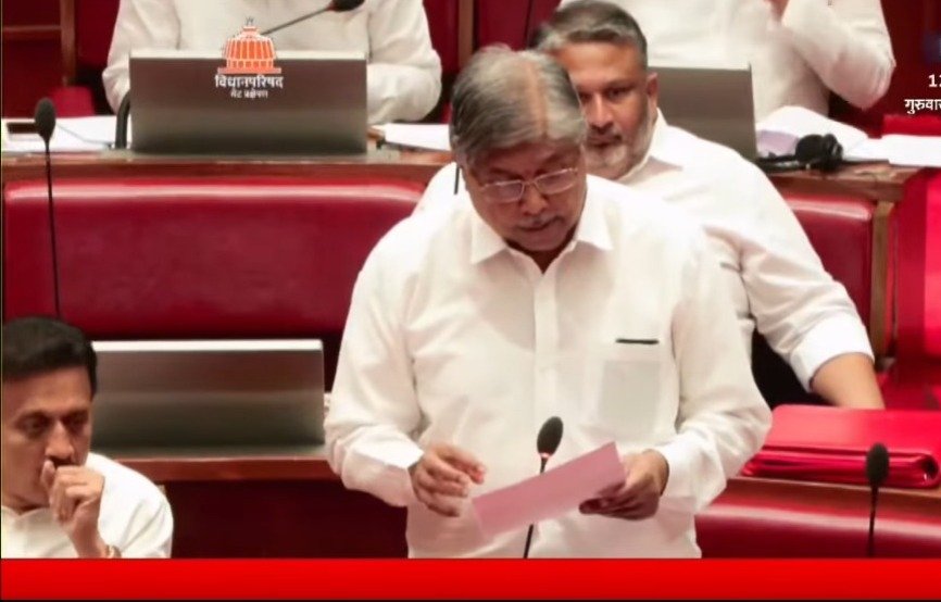 दुष्काळी भागातील विद्यार्थ्यांचे परीक्षा शुल्क माफ करण्या संदर्भात उच्च व तंत्र शिक्षण मंत्री चंद्रकांत पाटील यांचे सभागृहात सप्ष्टीकरण*