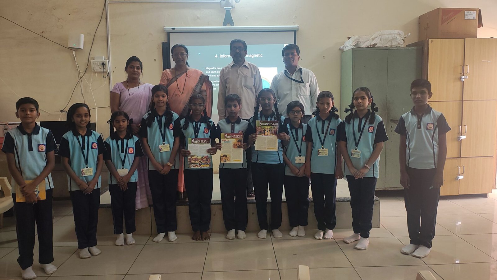 झांबरे विद्यालयात विद्यार्थ्यांनी केले पी.पी.टी प्रेझेंटेशन*