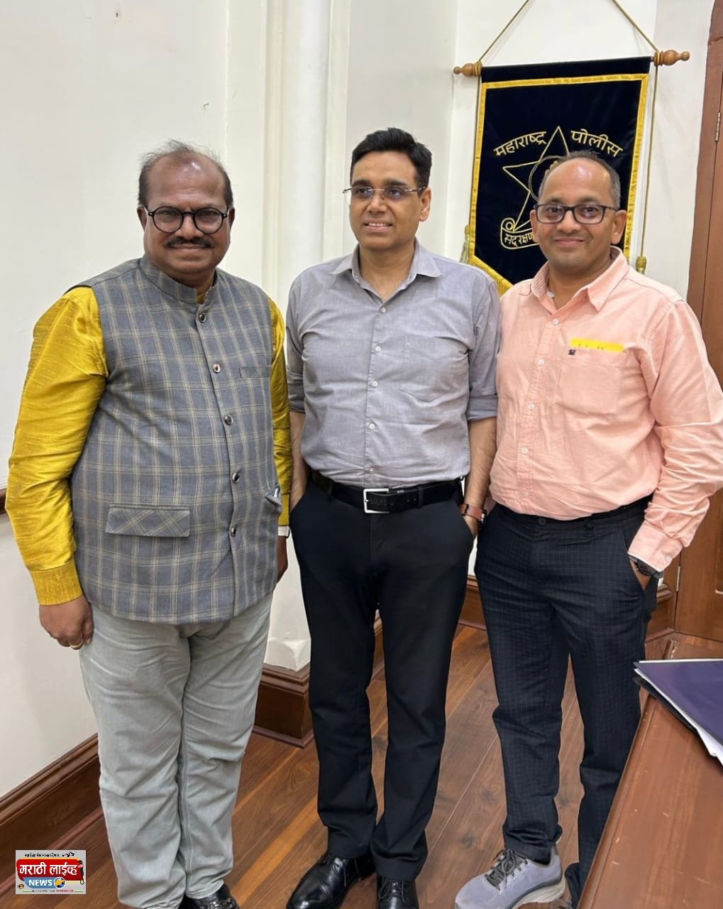 *युवापिढीचा प्रेरणास्त्रोत: मनोजकुमार शर्मा यांच्या गप्पांतून समृद्धीचा अनुभव**