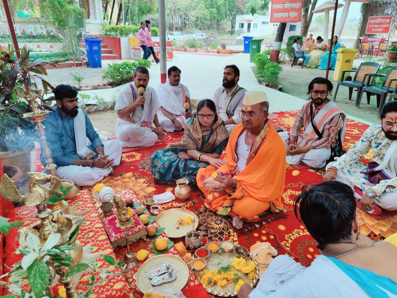 अक्कलकोट स्वामी समर्थ प्रकट दिनानिमित्त श्री मंगळ ग्रह मंदिरात रुद्राभिषेक