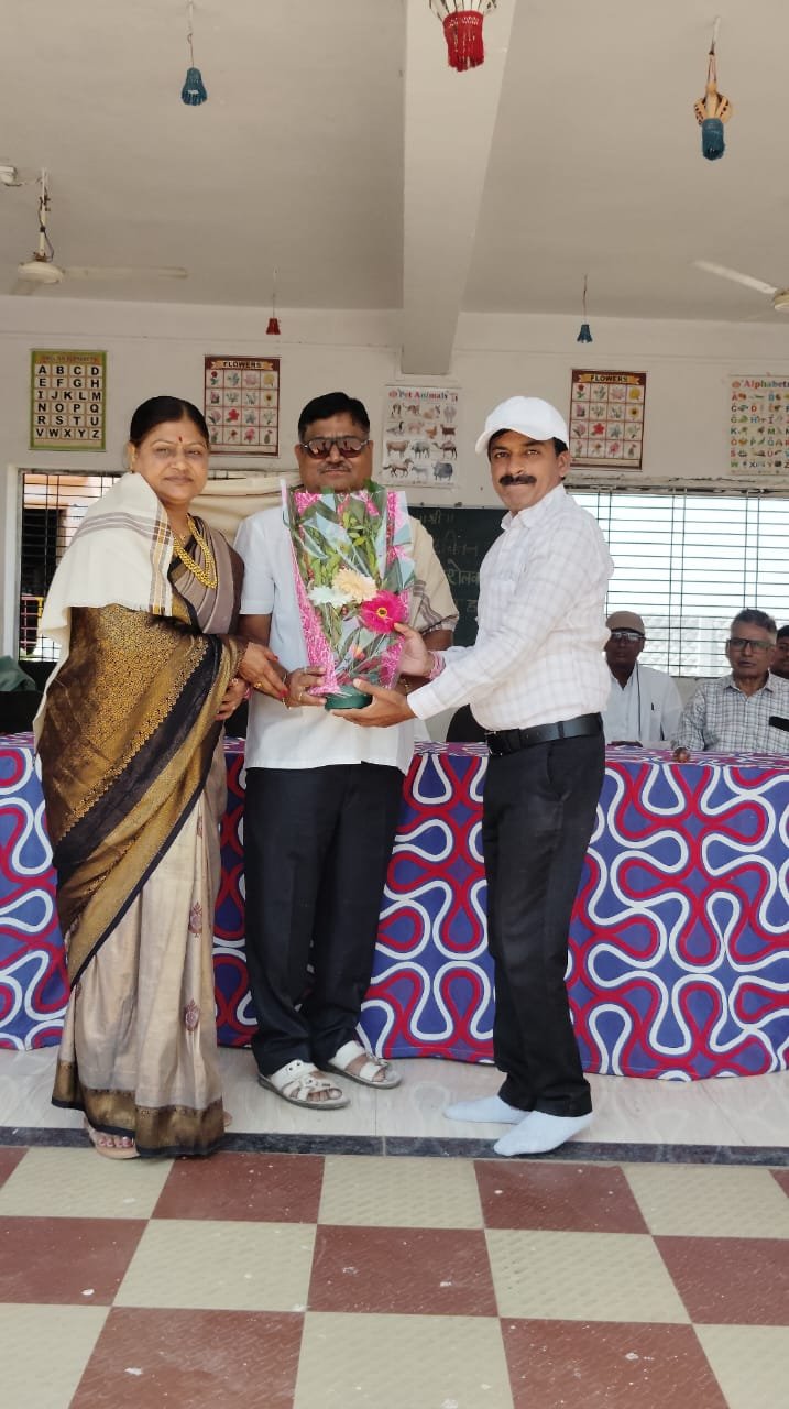 चामुंडा माता निवासी शाळेत वाढदिवसानिमित्त देणगी व कार्यक्रम साजरा