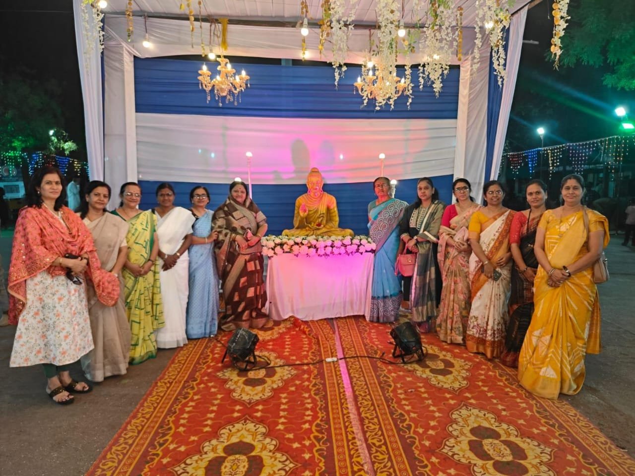 मराठा महिला मंडळाच्या वतीने डॉ. बाबासाहेब आंबेडकर यांना अभिवादन!