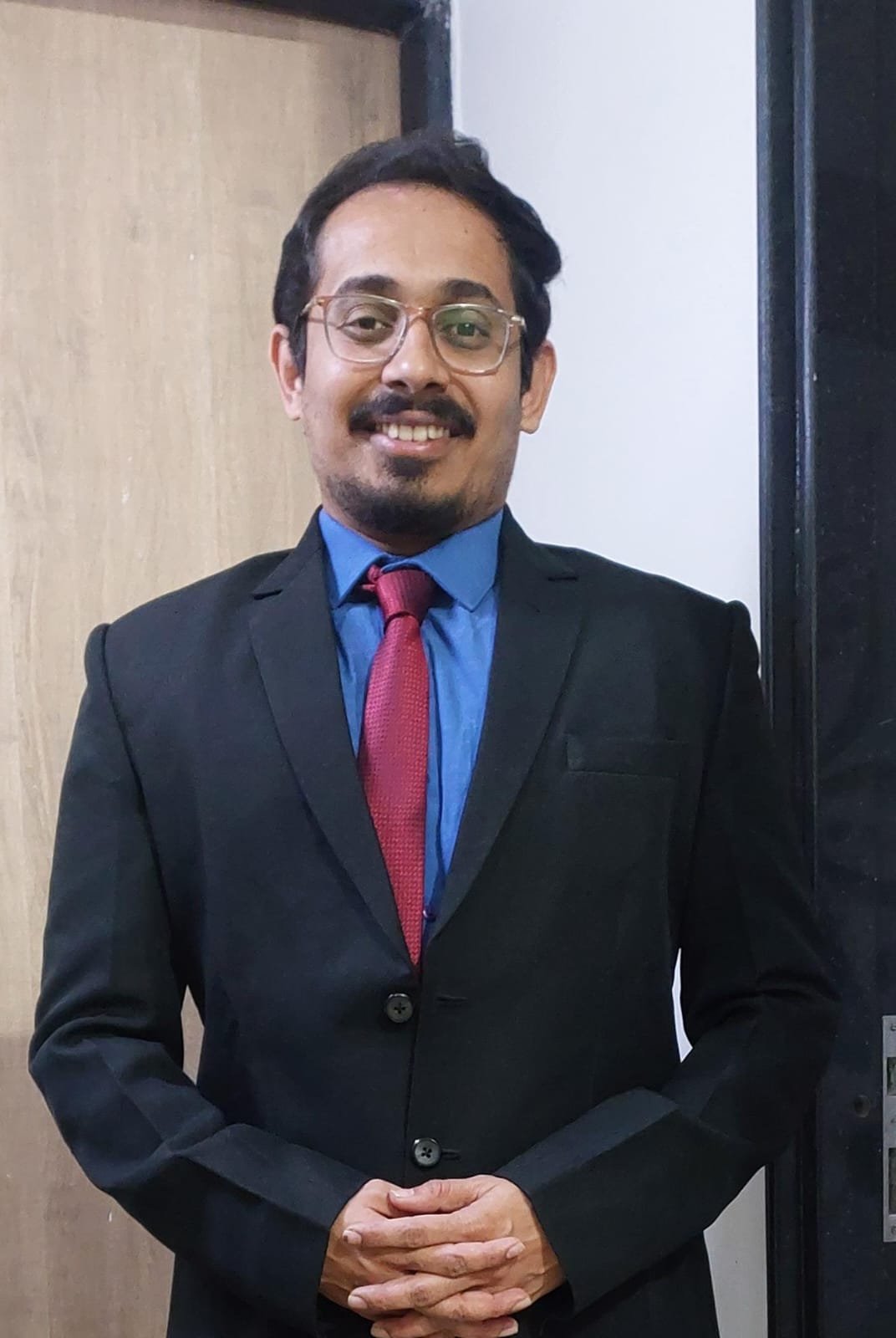 अनिरुद्ध सोमवंशी यांची भूगर्भ शास्त्रज्ञ म्हणून निवड