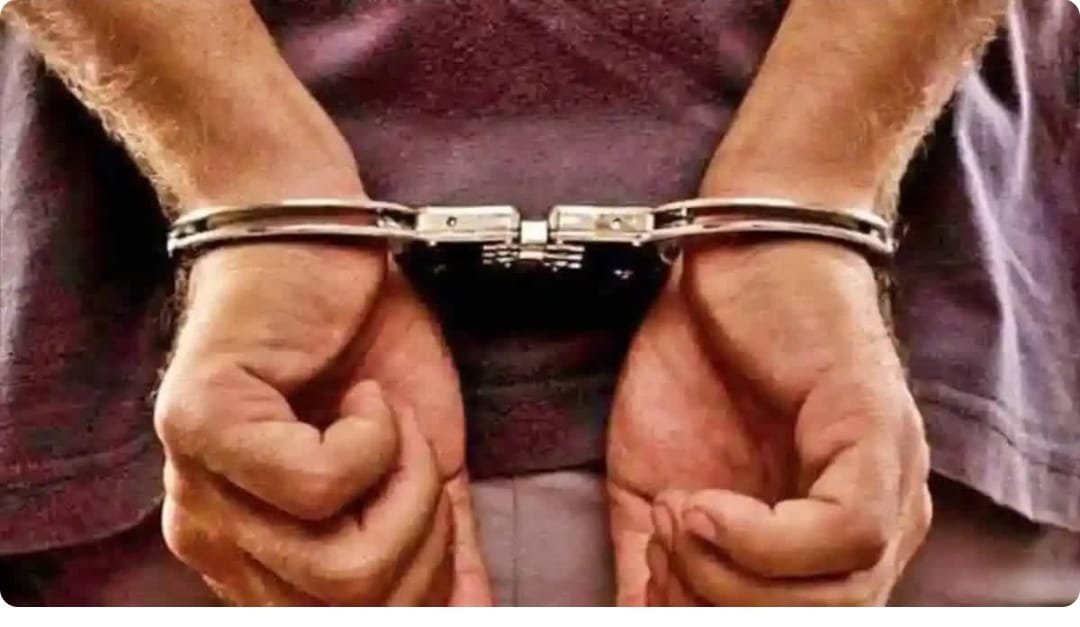 भिवंडीत भररस्त्यात पोलीस हवालदारावर तलवार उगारणाऱ्या गुंडाला अटक –