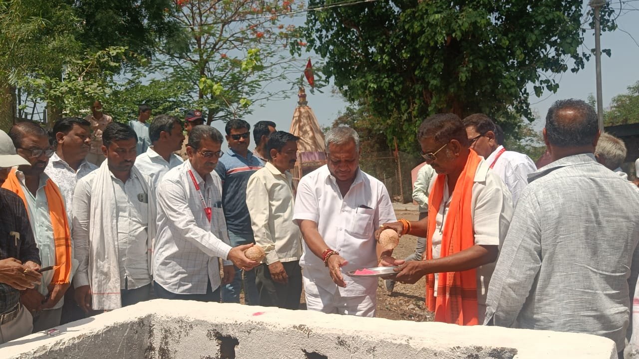 कंपोस्ट खड्डा भरू आपलं गाव स्वच्छ ठेवू” अभियानाचा तालुकास्तरीय शुभारंभ*
