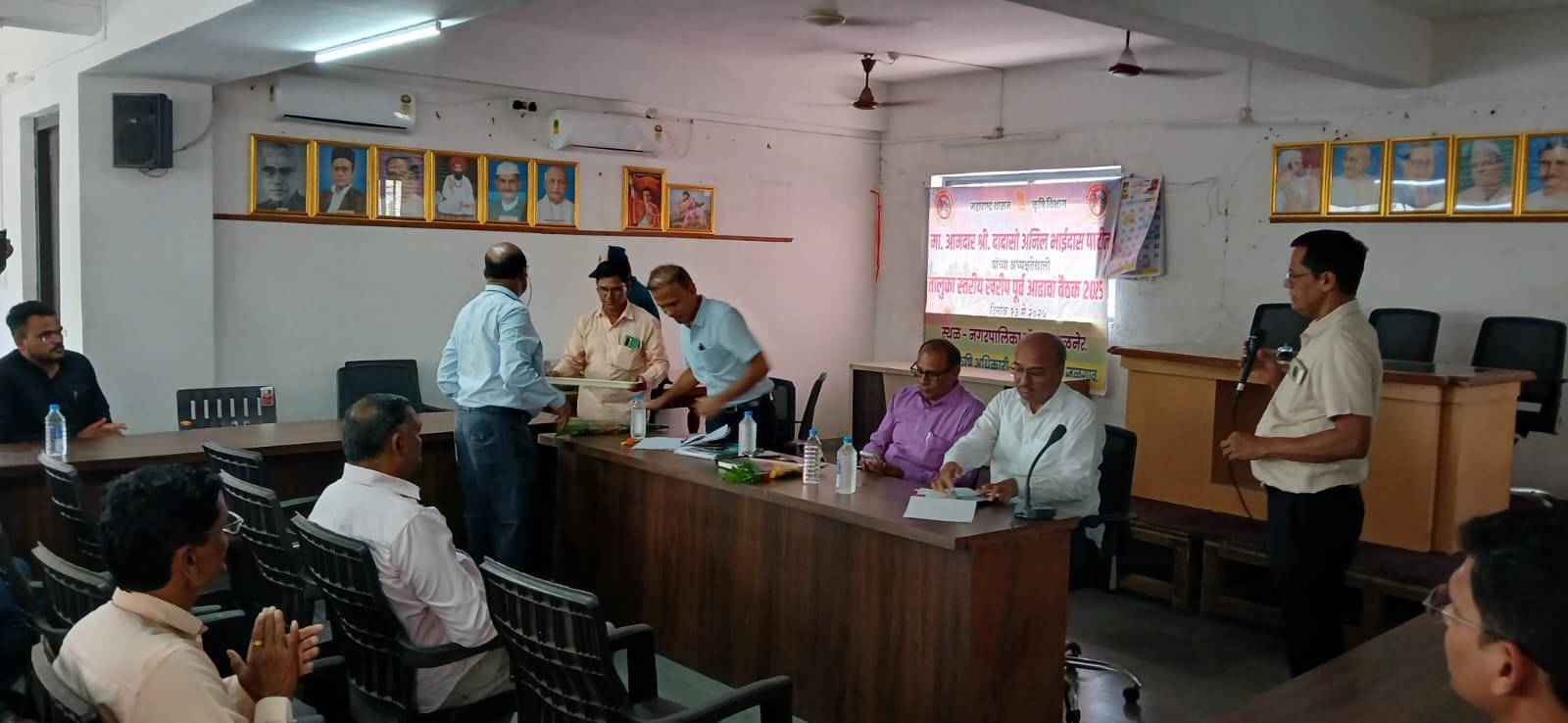 खरीप हंगामासाठी शेतकऱ्यांना लागणारे बियाणे, खते व औषधींचा पुरेसा साठा उपलब्ध करा-आ.अनिल पाटील  अमळनेरात झाली खरीप हंगाम 2025-26 साठी तालुकास्तरीय आढावा बैठक