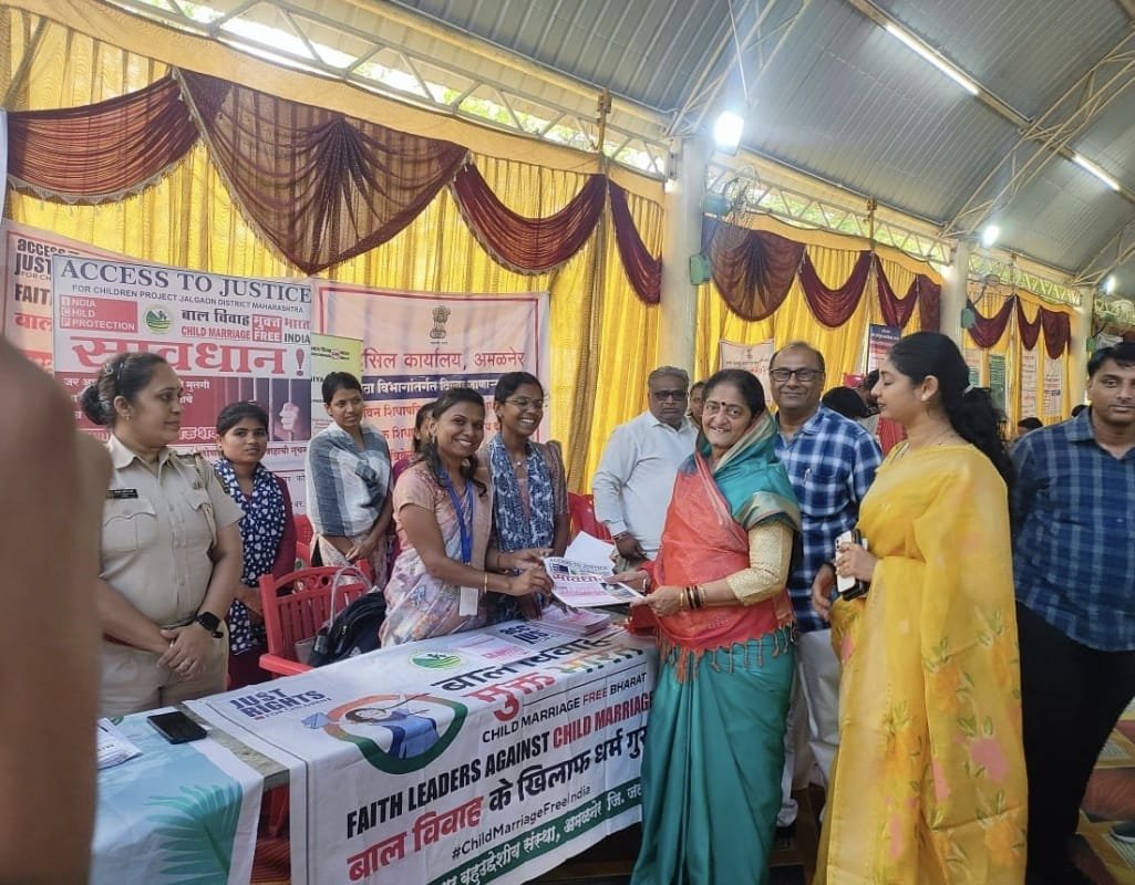 खासदार स्मिताताई वाघ यांनी बालविवाह मुक्त भारत अभियान स्टॉल ला भेट, नागरिकांना आवाहन