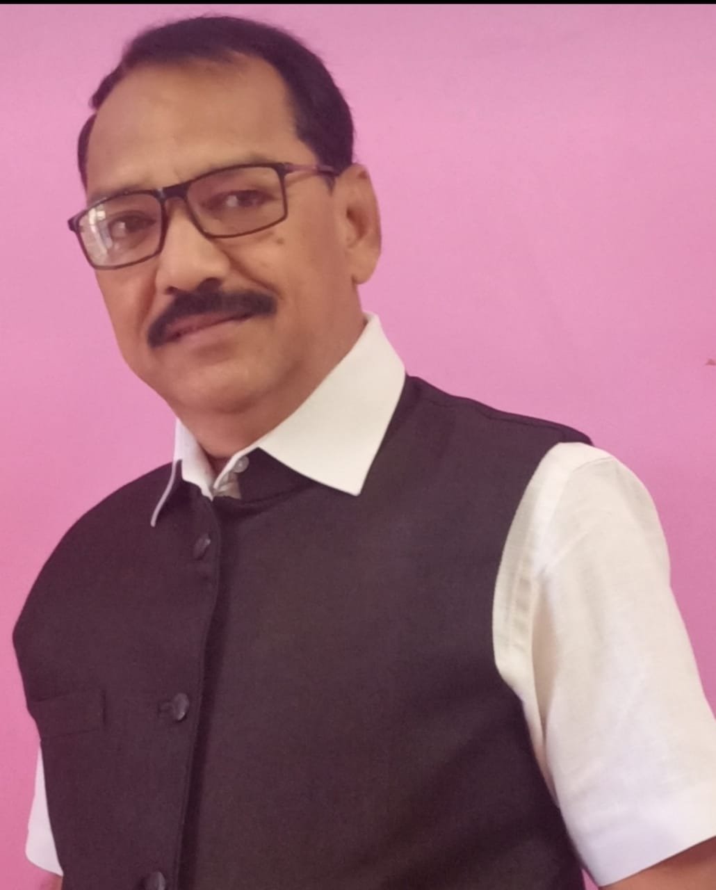 “34 वर्षांच्या निष्ठावान सेवेनंतर प्राचार्य सत्यनारायण शिवलाल वैष्णव यांचा थोरगव्हान डी एस देशमुख विद्यालयातून सेवानिवृत्तीचा समारोप”