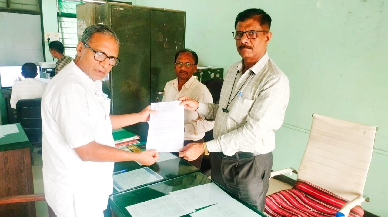 घरकुल सर्वेक्षण निष्पक्ष करा; धरणगाव ता.काँग्रेसचे गटविकास अधिकाऱ्यांना निवेदन  योजनांतर्गत कोणीही लाभार्थी घरापासून वंचित राहू नये; डॉ. व्ही डी पाटील