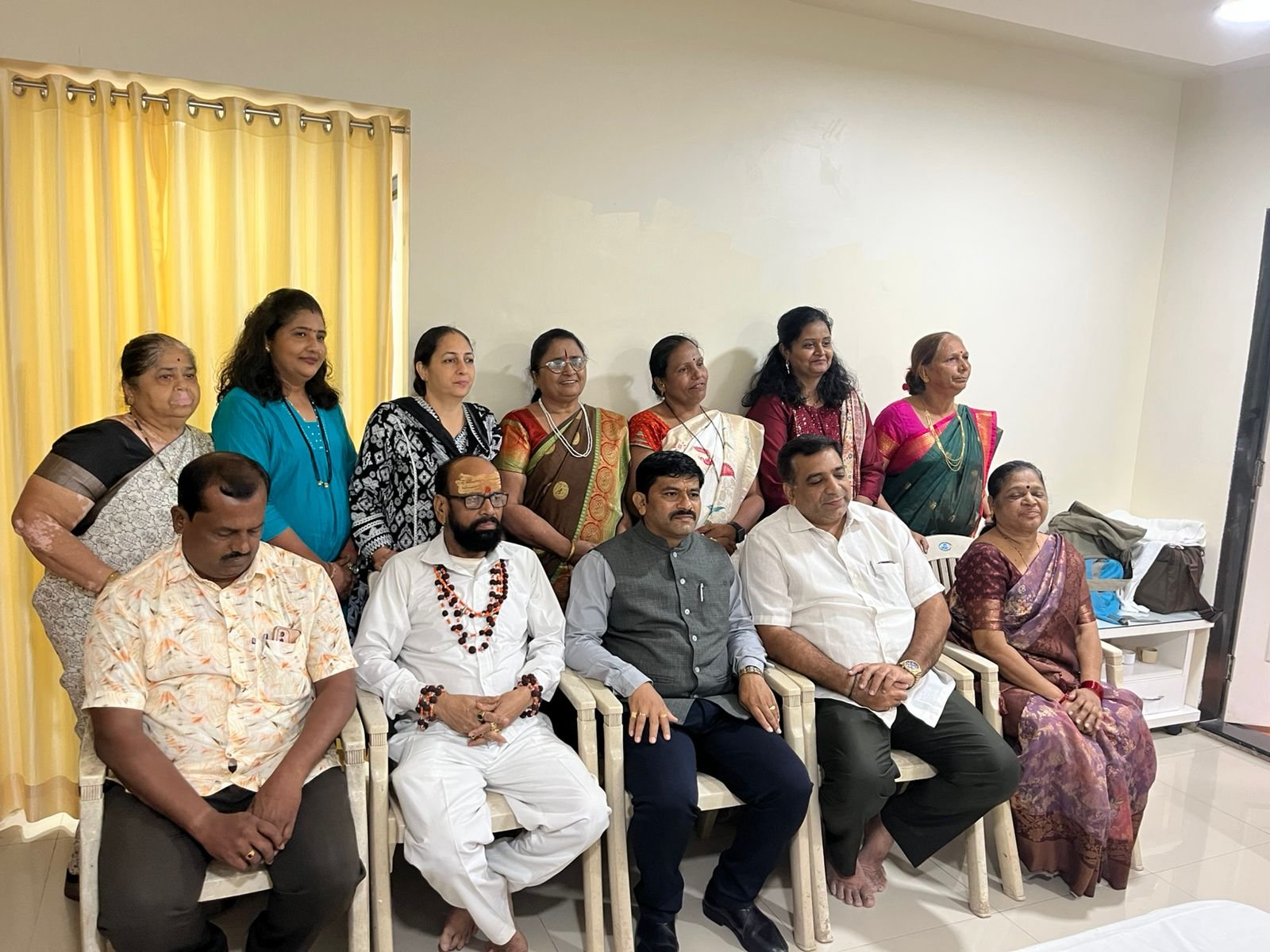 अखिल भारतीय नामदेव क्षत्रिय एकसंघाची मुंबई कलानगर येथे महत्वपूर्ण बैठक संपन्न.*  महाराष्ट्र राज्य अन्न आयोगाचे अध्यक्ष,तसेच अखिल भारतीय नामदेव एकसंघाचे संस्थापक ॲड.महेश ढवळे यांचा नेतृत्वाखाली नियोजन समिती जाहीर.