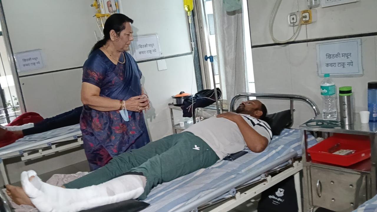 कुंडमळा पूल दुर्घटनेचा उपसभापती डॉ. नीलम गोऱ्हें यांच्याकडून आढावा; जखमींच्या उपचाराचा खर्च राज्य सरकारकडून**