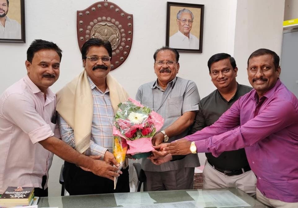 अमळनेर येथील आर्मी स्कूलच्या प्राचार्य पदी अनिल पाटील