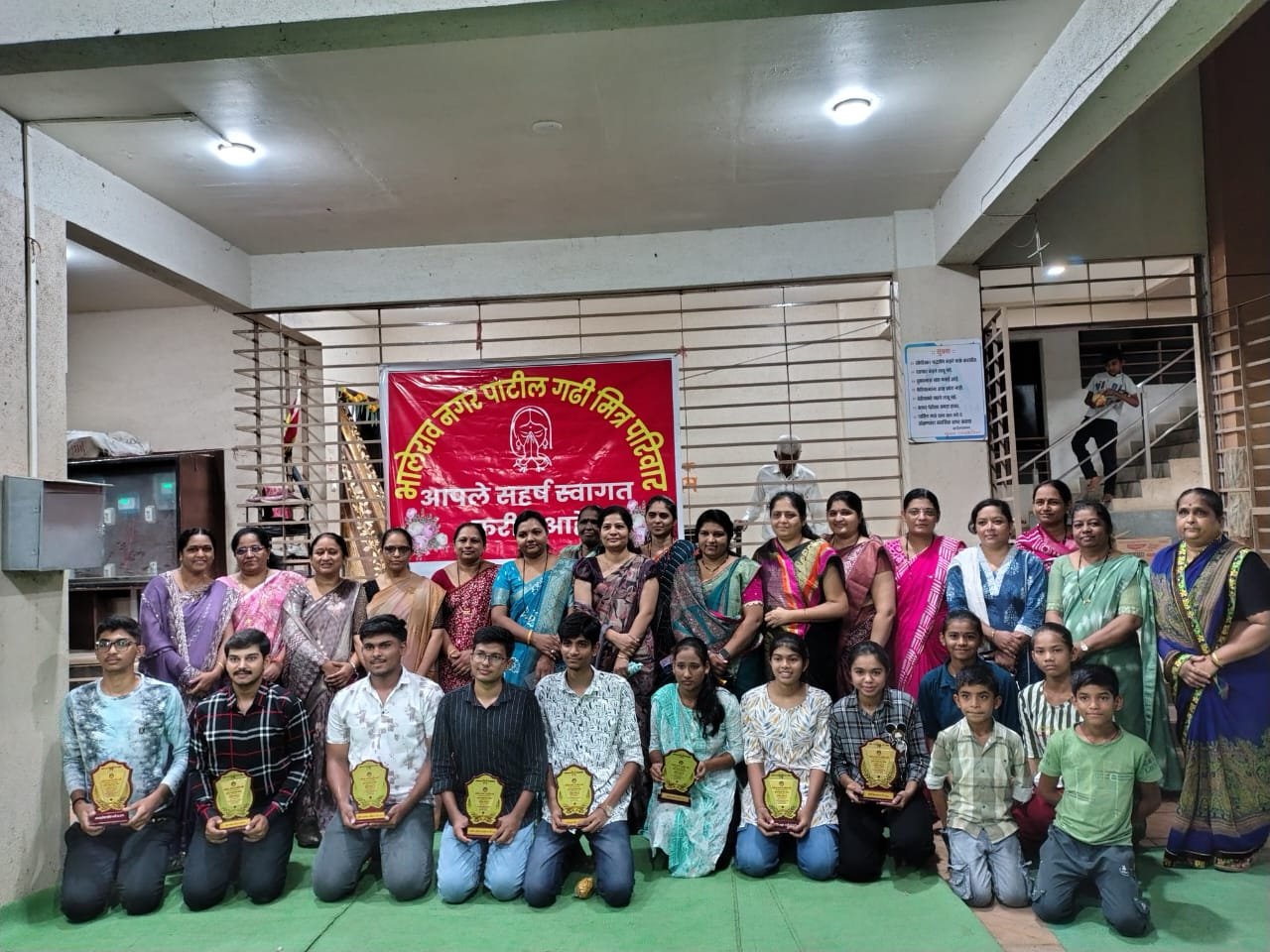 10 वी आणि 12 वी च्या गुणवंत विद्यार्थ्याचा भालेराव नगर, पाटीलगढी मित्र परिवारातर्फे गुणगौरव*