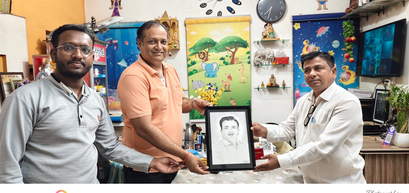 डॉक्टरकीसोबतच कलाक्षेत्रातही कौशल्य दाखवणारे – डॉ. शरद बाविस्कर यांचा बहुआयामी प्रवास!