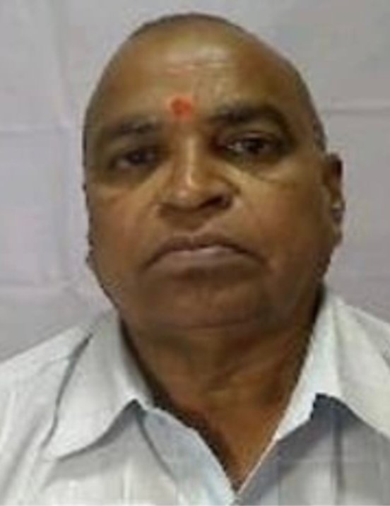 आयकर आयुक्त संदीपकुमार साळुंखे यांना पिताशोक : आदर्श शिक्षक कै. नानासो रतन हेमलाल साळुंखे यांचे निधन ,  आज मारवड येथील राहत्या घरून दुपारी चार वाजता निघणार अंतयात्रा