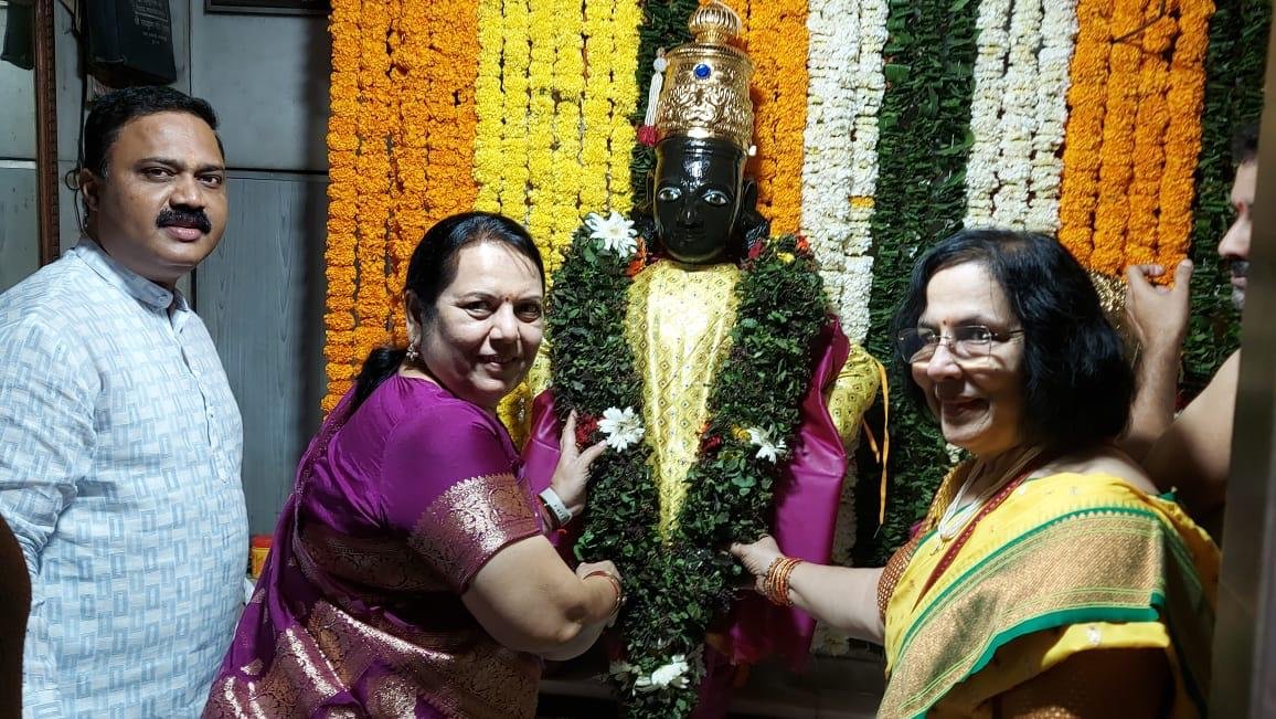 विठुरायाच्या कृपेने संकल्प सिद्धी – डॉ. नीलम गोऱ्हे यांच्याकडून आभार प्रदर्शन*  *पुणे- निवडुंगा विठोबा मंदिरात आषाढी एकादशीनिमित्त महापूजा, अभिषेक आणि महाआरती*