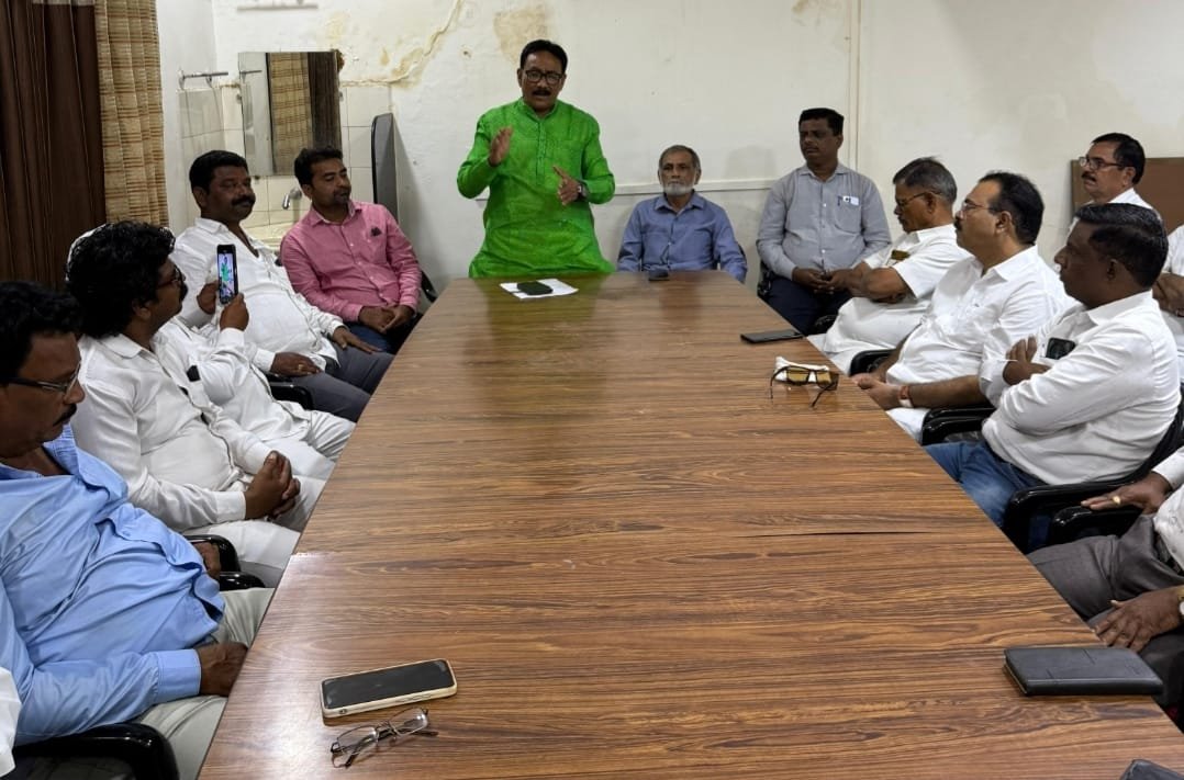 जन सुरक्षा विधेयकाच्या विरोधात मंगळवारी जिल्हाधिकारी कार्यालयासमोर उग्र निदर्शने*