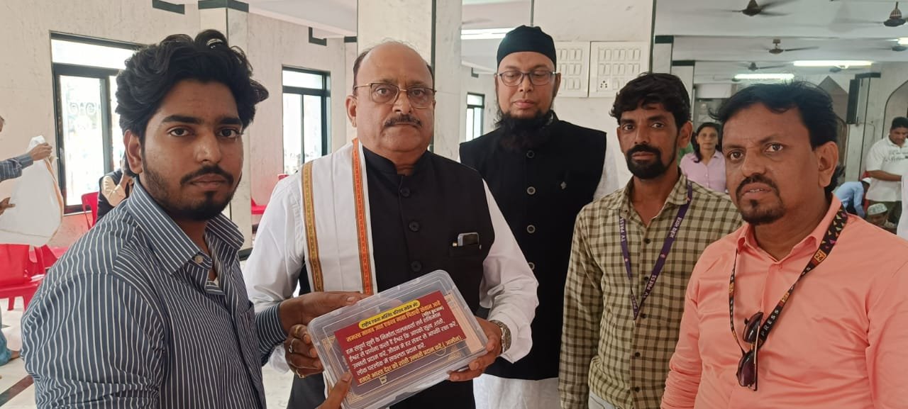 सर्वसमावेशक मानवसेवी उपक्रमातूनच सामाजिक सद्भाव निर्माण होईल- पत्रकार संजय एम.देशमुख*  *राईट वे फाउंडेशनचा मस्जिद परिचय सद्भावना कार्यक्रम संपन्न*