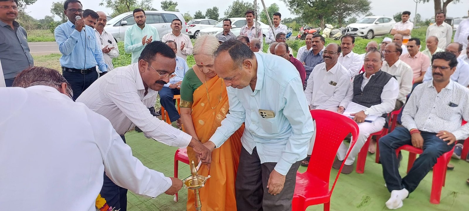 वाणी समाजातील बहाळ येथे असलेल्या पाच परिवाराचे कुलदैवत आई सारजा बारजा देवीचे मेहुणबारे येथे प्रतिस्थापनेचे नियोजन