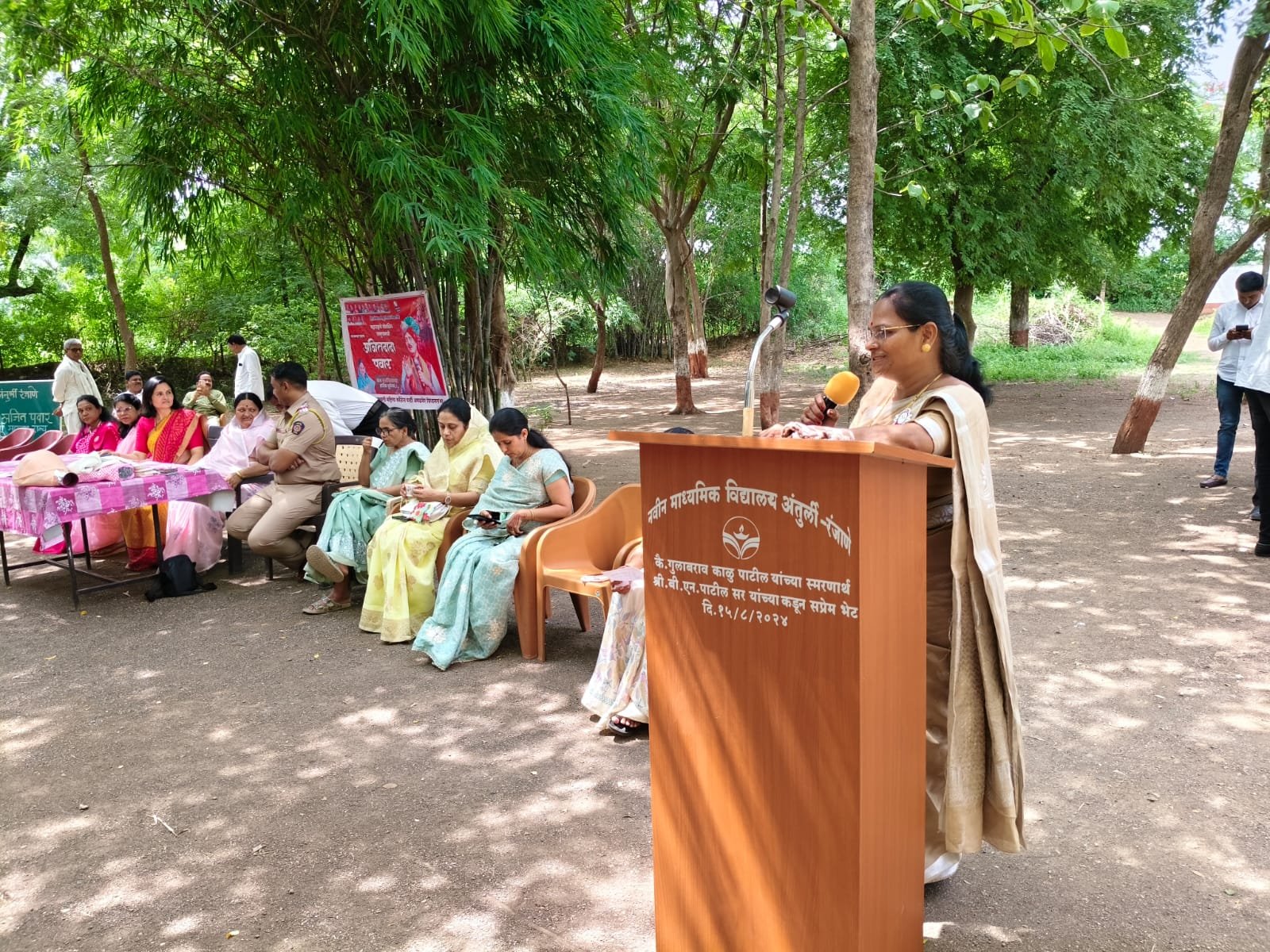 सक्षम तू अभियानातून विद्यार्थ्यांमध्ये कायदे व आत्मसंरक्षणाची जाणीव”  नवीन माध्यमिक विद्यालय अंतुर्ली येथे जनजागृती मोहीम यशस्वीरीत्या पार