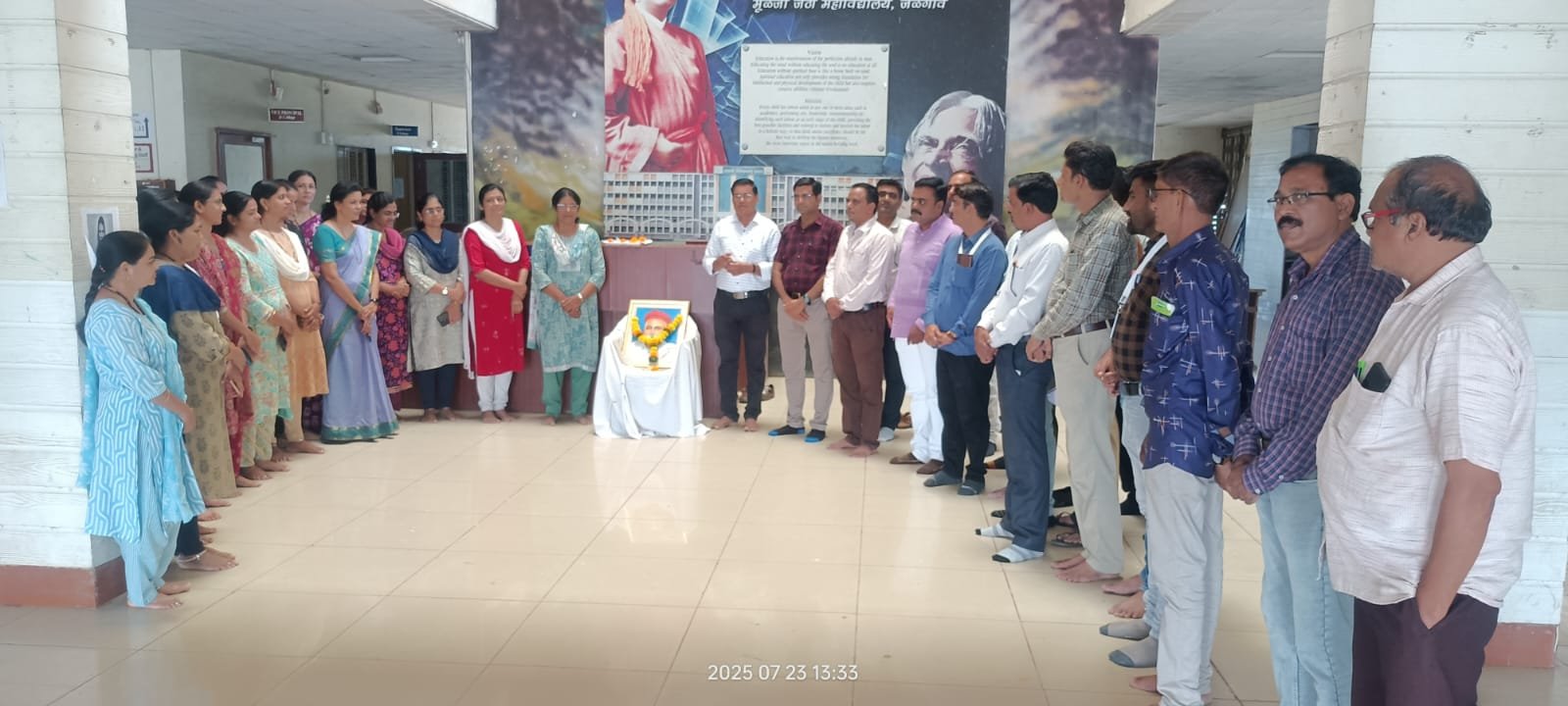 स्वामी विवेकानंद कनिष्ठ महाविद्यालय जळगाव येथे लोकमान्य टिळक जयंती उत्साहात साजरी.