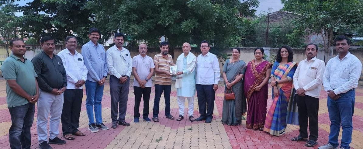 महाराष्ट्र साहित्य परिषदेची नवीन कार्यकारणी जाहीर!  “साहित्यिक वाटचालीस नवे नेतृत्व – संदीप घोरपडे अध्यक्ष, रमेश पवार कार्याध्यक्ष”