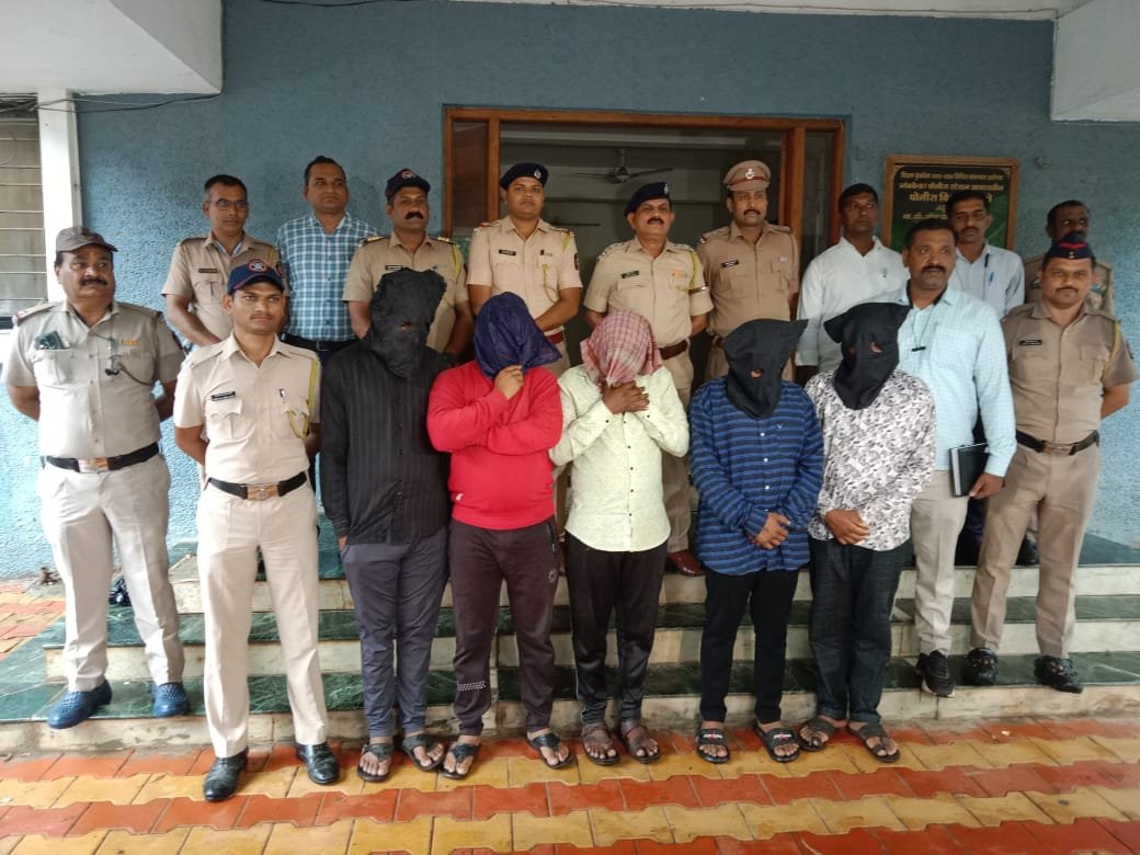 श्रद्धेचा बाजार! त्र्यंबकेश्वर मंदिर परिसरात १६४८ बनावट ऑनलाईन दर्शन पास; पाच जण गजाआड