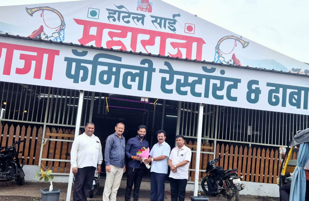 “खवय्यांची पहिली पसंती – हॉटेल साई महाराजा!”  “जळगांवच्या मान्यवरांची पसंती ठरलेलं ठिकाण–हॉटेल साई महाराजा!”