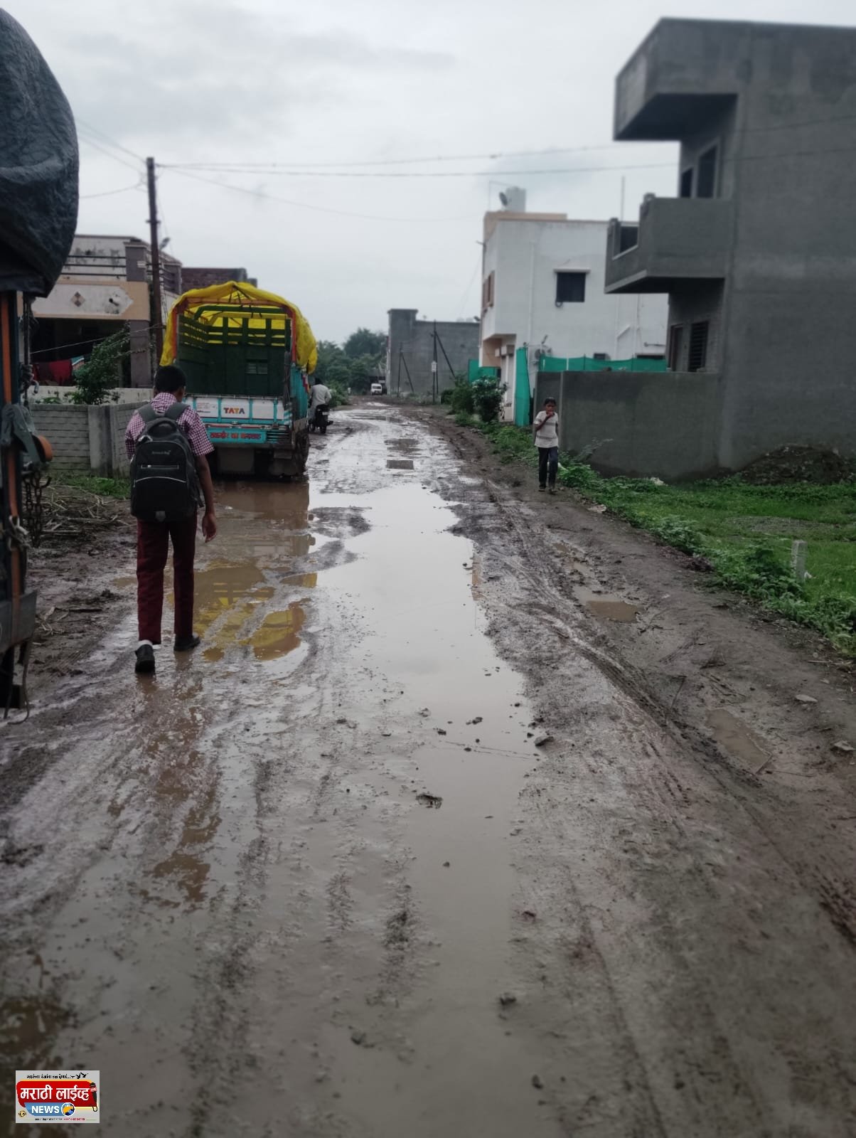 रस्त्याची दुरूस्ती करा, अन्यथा पालिकेसमोर ठिय्या आंदोलन