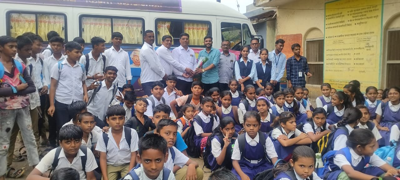 न्यू इंग्लिश स्कूल डांगरीत विज्ञानाचा उत्सव – प्रयोग, जिज्ञासा आणि ज्ञानाचा संगम!