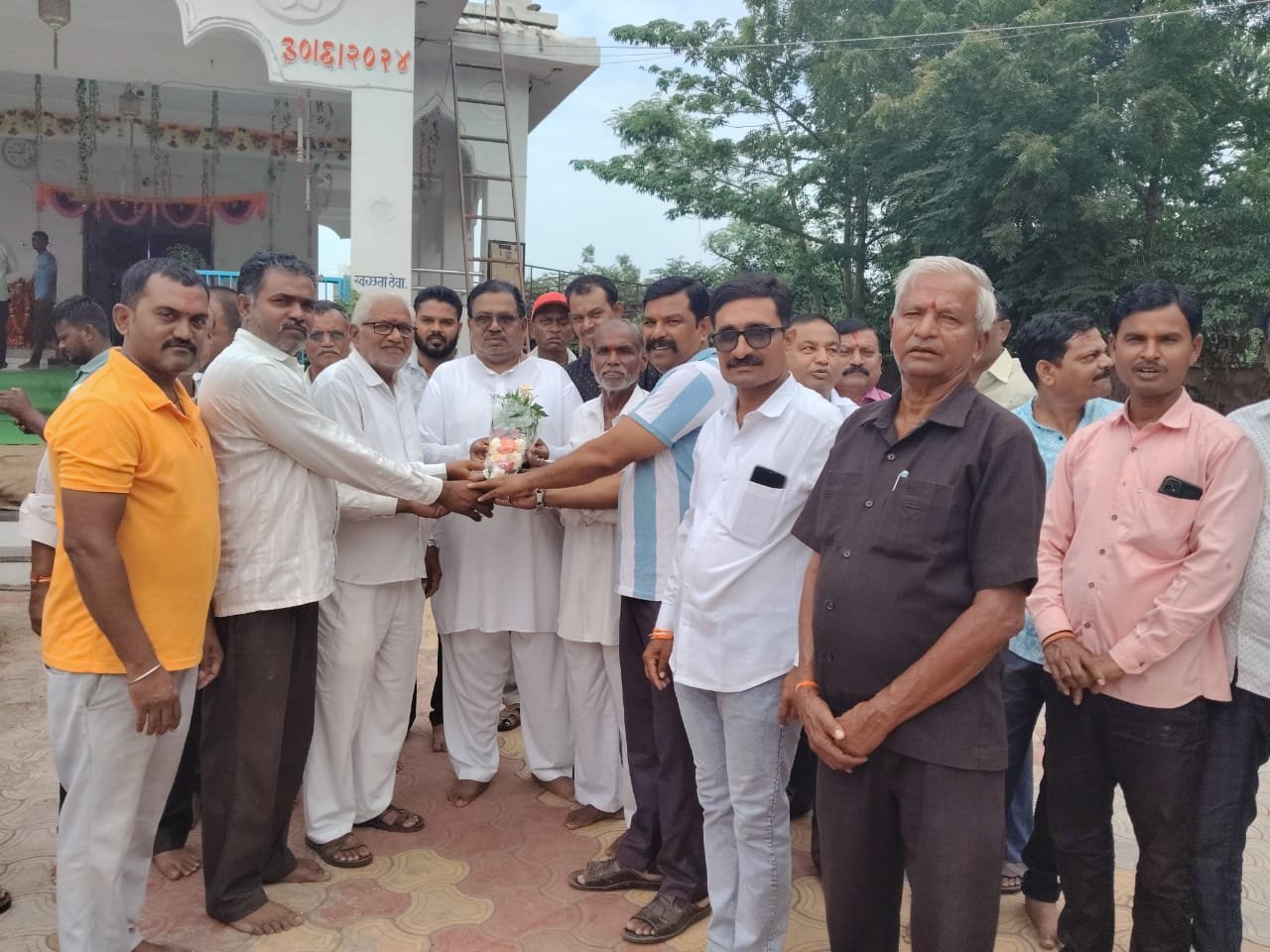 माळी व कुणबी पाटील समाजाचा वतीने ग्रामदैवत मरीआई मंदीरात विधीव्रत पुजन कार्यक्रम संपन्न