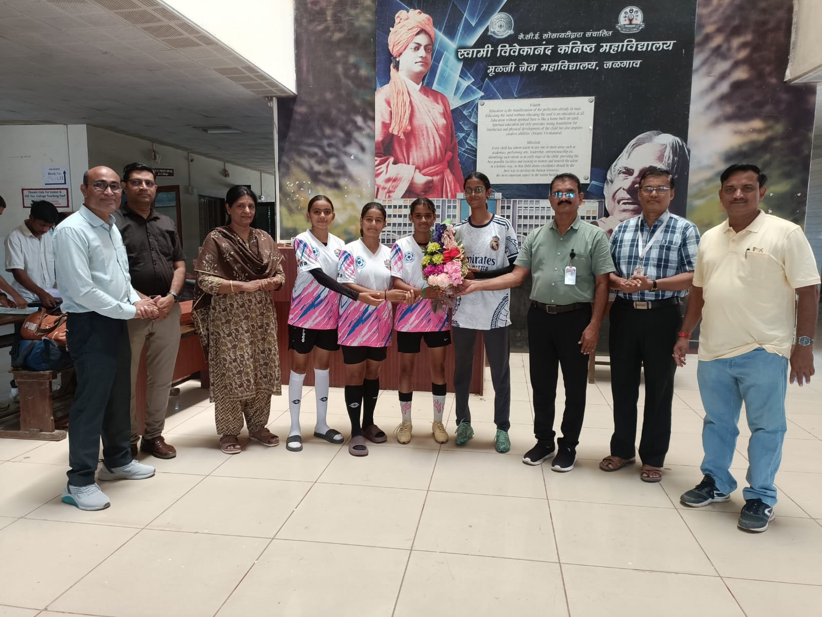 “स्वामी विवेकानंद कनिष्ठ महाविद्यालयाच्या चार फुटबॉलपटूंची राज्यस्तरीय स्पर्धेसाठी निवड”