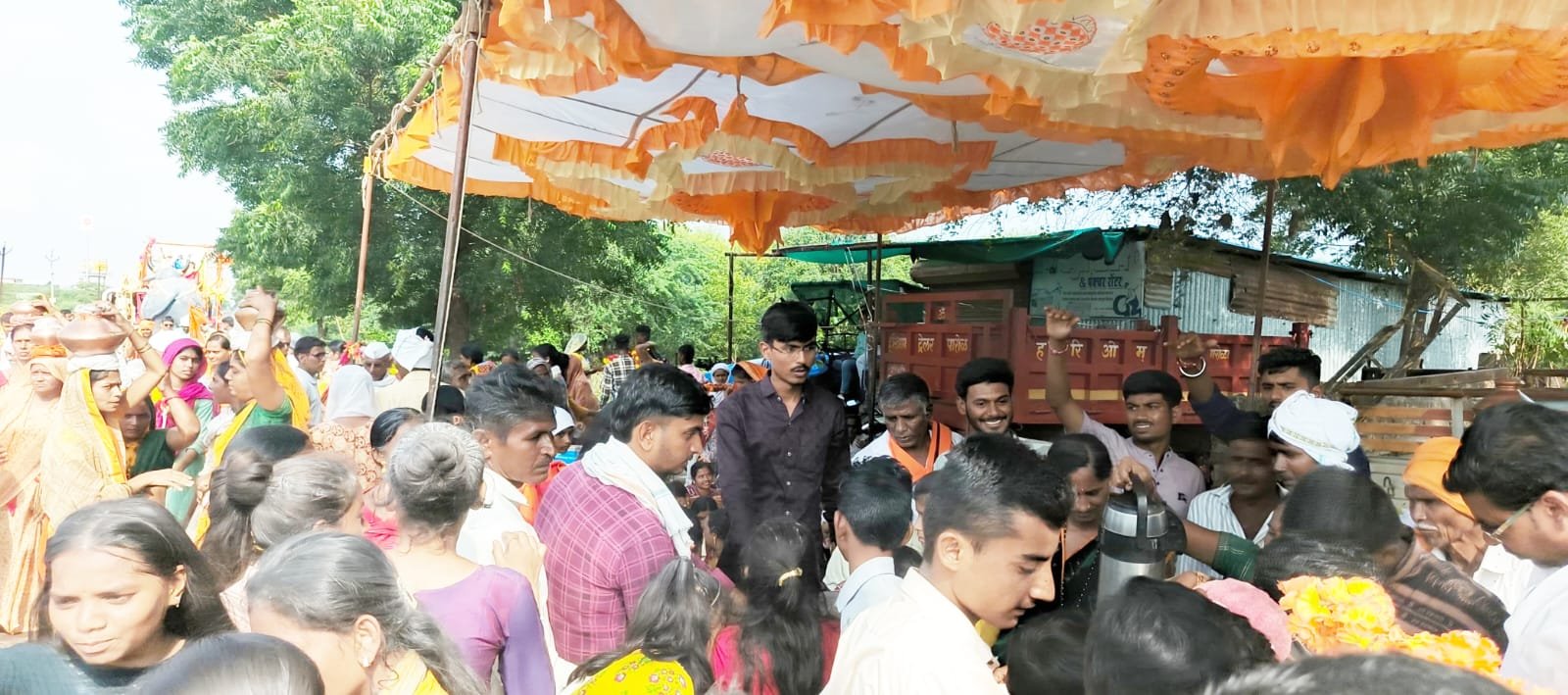 खौशी कावड यात्रेनिमित्त सेवाभावाचा उपक्रम