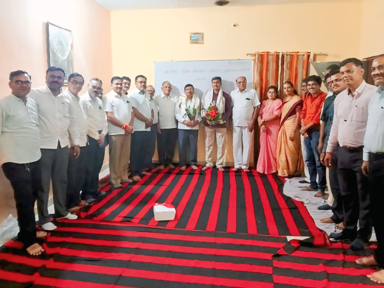 जळगाव जिल्हा माध्यमिक शिक्षक शिक्षकेतर संघटना समन्वय समिती अध्यक्षपदी गिरीश नेमाडे , कार्याध्यक्षपदी पी ए पाटील यांची निवड  शिक्षण क्षेत्रा तील संघटनात्मक एकजुटीसाठी माध्यमिक समन्वय समिती एक दिशादर्शक:- समन्वयक श्री तुळशीराम सोनवणे