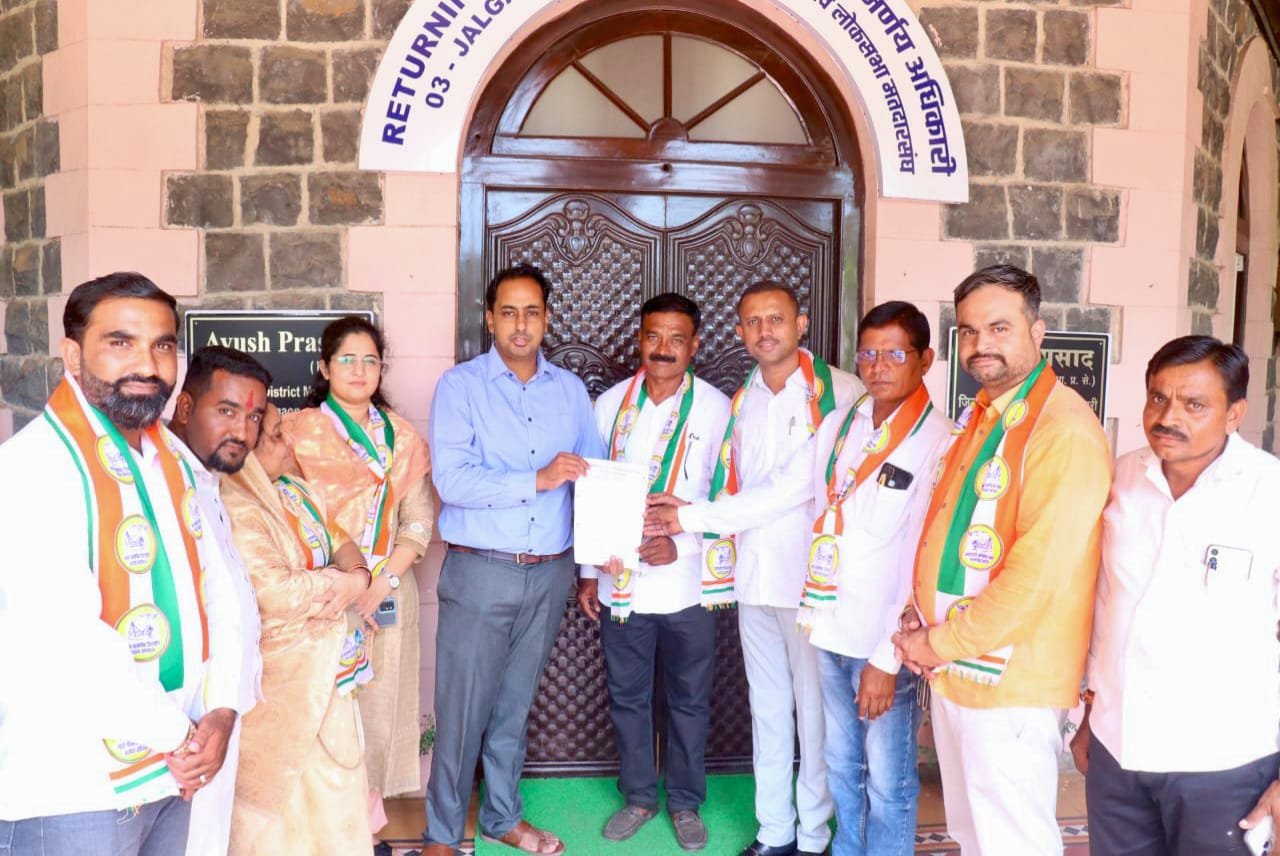 राष्ट्रवादी काँग्रेस (शप) पक्षाचे जिल्हाधिकाऱ्यांना निवेदन…  गिरणाचे आवर्तन सोडण्याची केली मागणी…