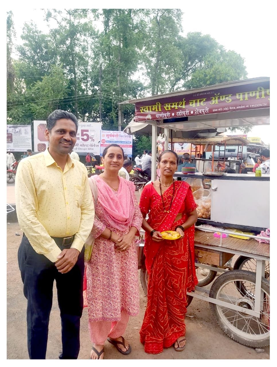 अमळनेरच्या तिरंगा चौकात मेहनतीच्या चवीने रंगली ‘स्वाभिमानाची पाणीपुरी’