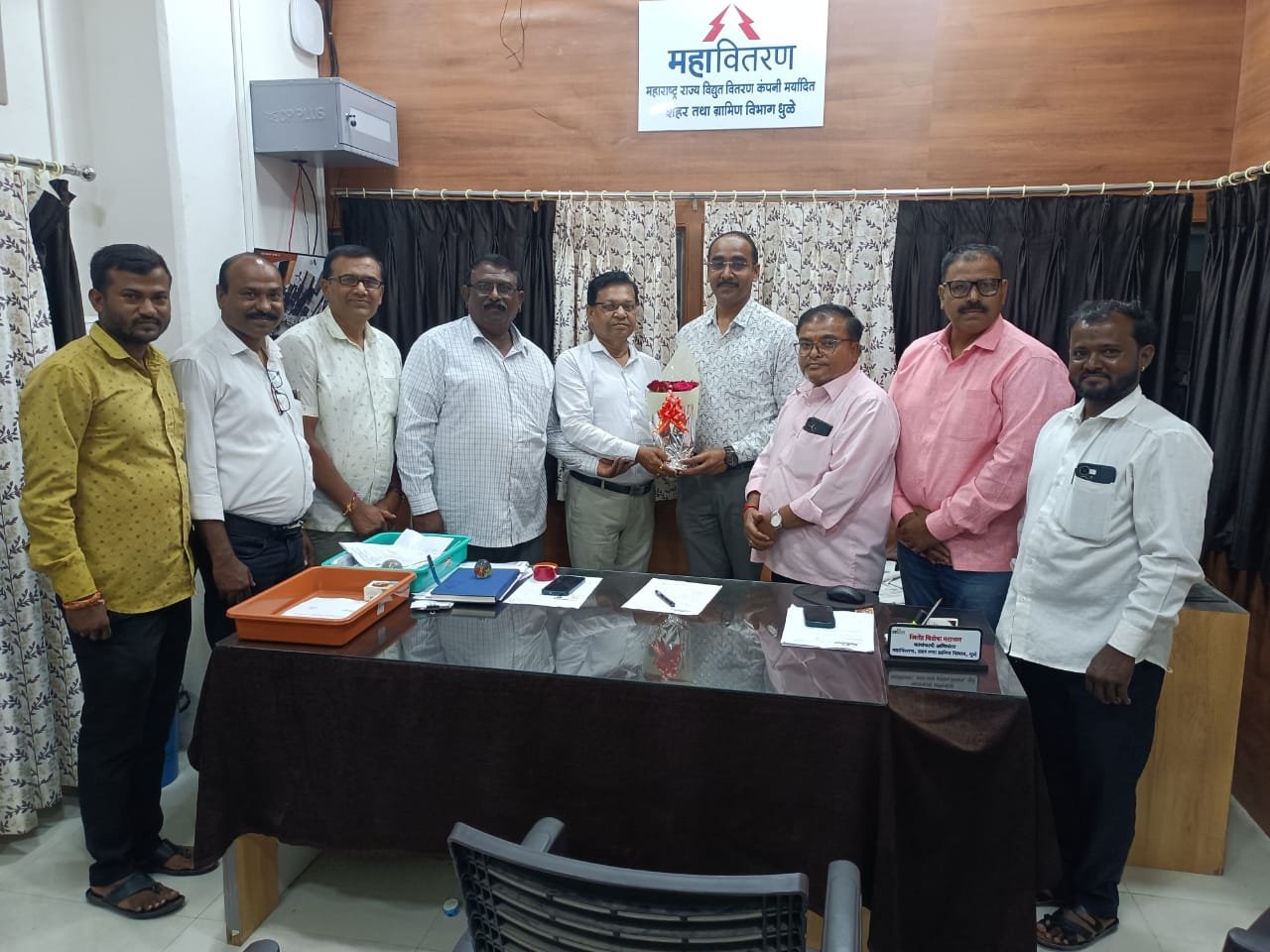 धुळे महानगरात महावितरणाचे कार्यकारी अभियंता श्री जितेंद्र महाजन यांचे भव्य स्वागत ,   अखिल भारतीय माळी महासंघाकडून मानाचा सन्मान व हार्दिक शुभेच्छा 