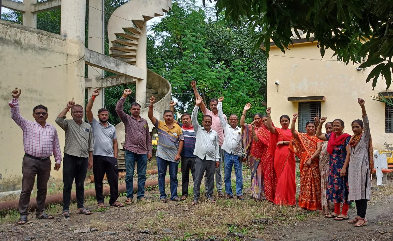 “रेऊनगरात पाणीटंचाईचा कहर…! जबाबदार प्रशासन मात्र झोपेत…!”
