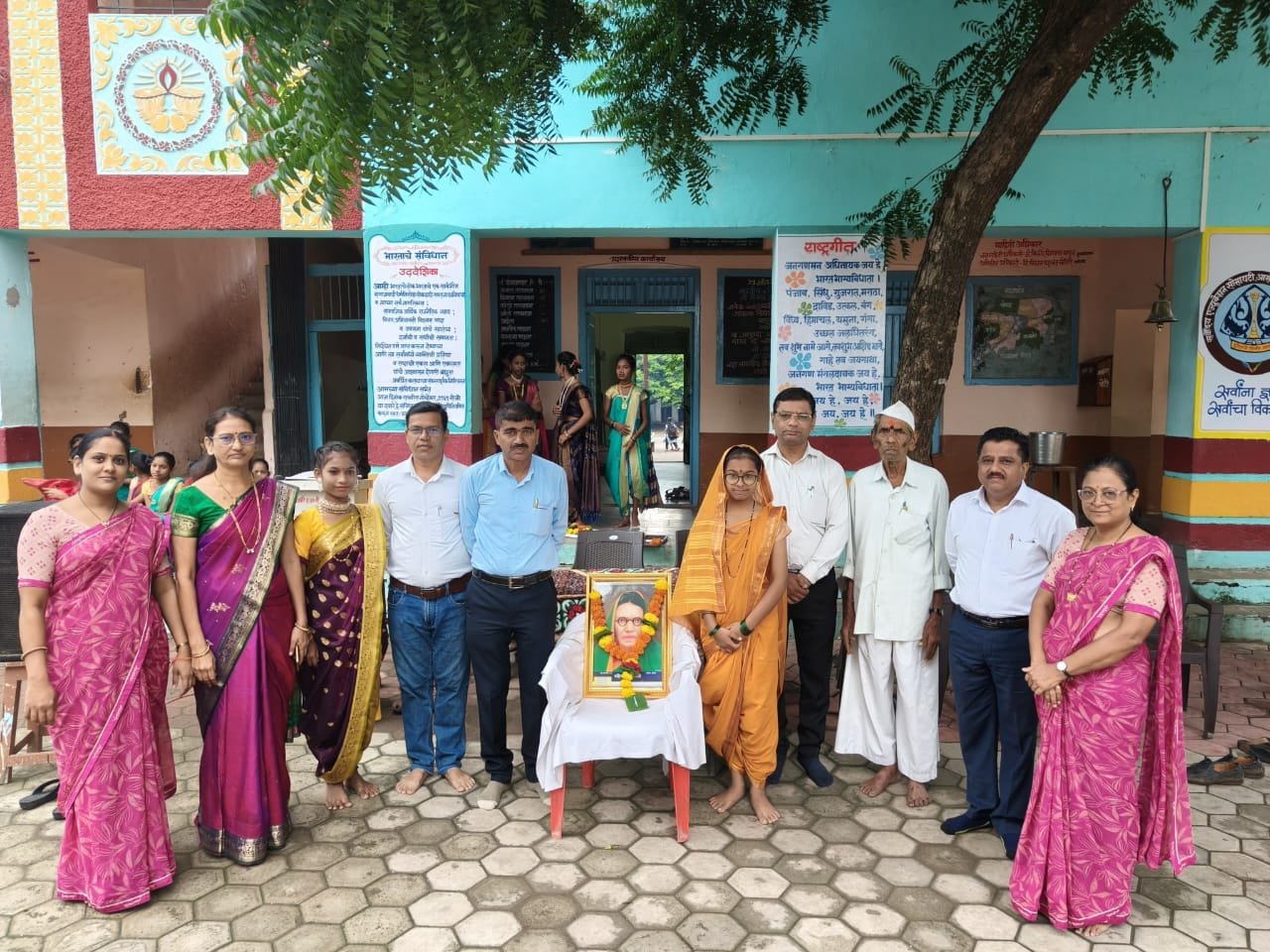 “असोदा सार्वजनिक विद्यालयात गीत-नृत्य, मनोगतातून गुंजली ‘बहिणाईची वाणी’”