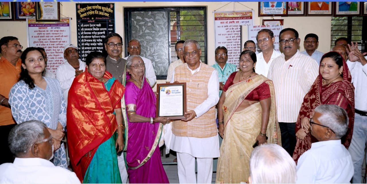 आदर्श आई गौरव पुरस्कार’ने सन्मानित कस्तुराबाई चौधरी –समाजासाठी दीपस्तंभ ठरलेल्या मातृशक्तीचा गौरव