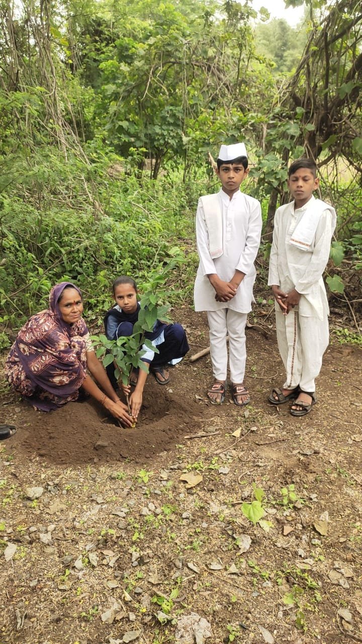 एक पेड मॉं के नाम, धरती मॉं को प्रणाम!