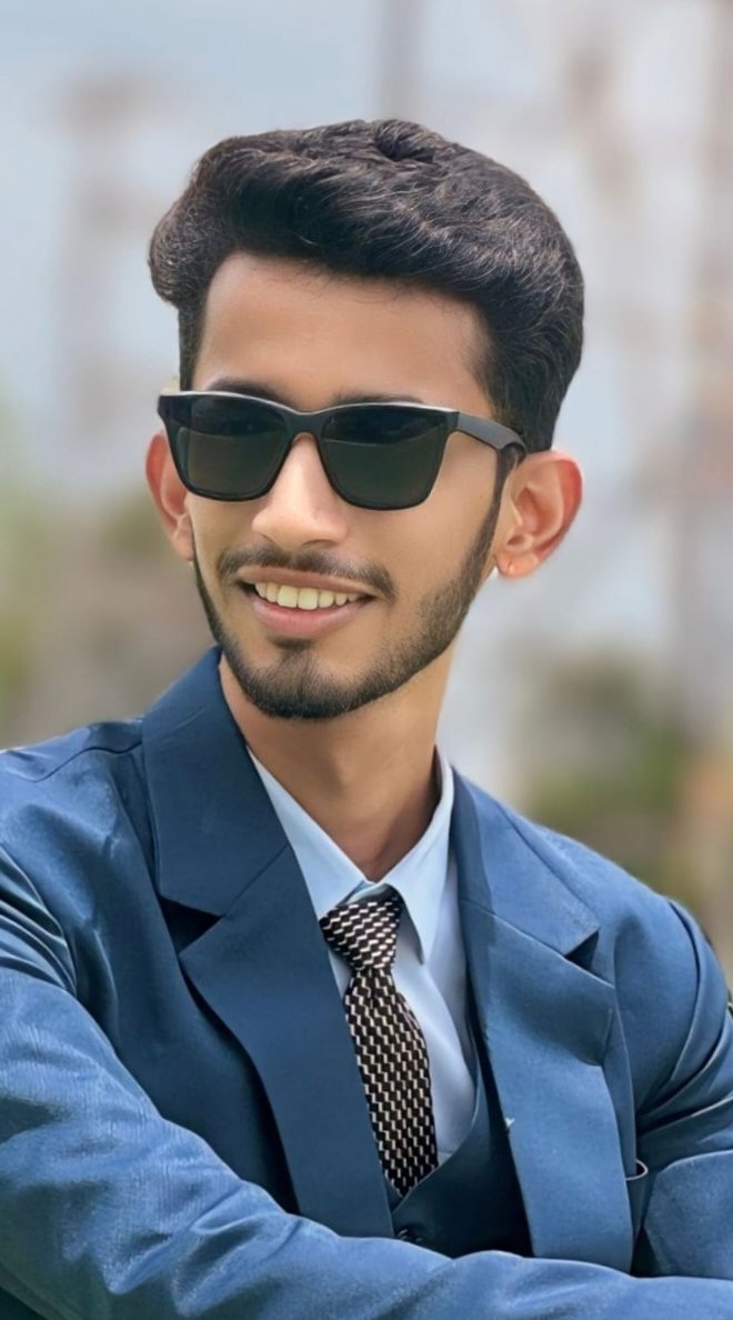 संघर्षातून साकारलेले स्वप्न : जयेश चौधरी आयर्लंडमध्ये मास्टर डिग्रीसह यशस्वी”