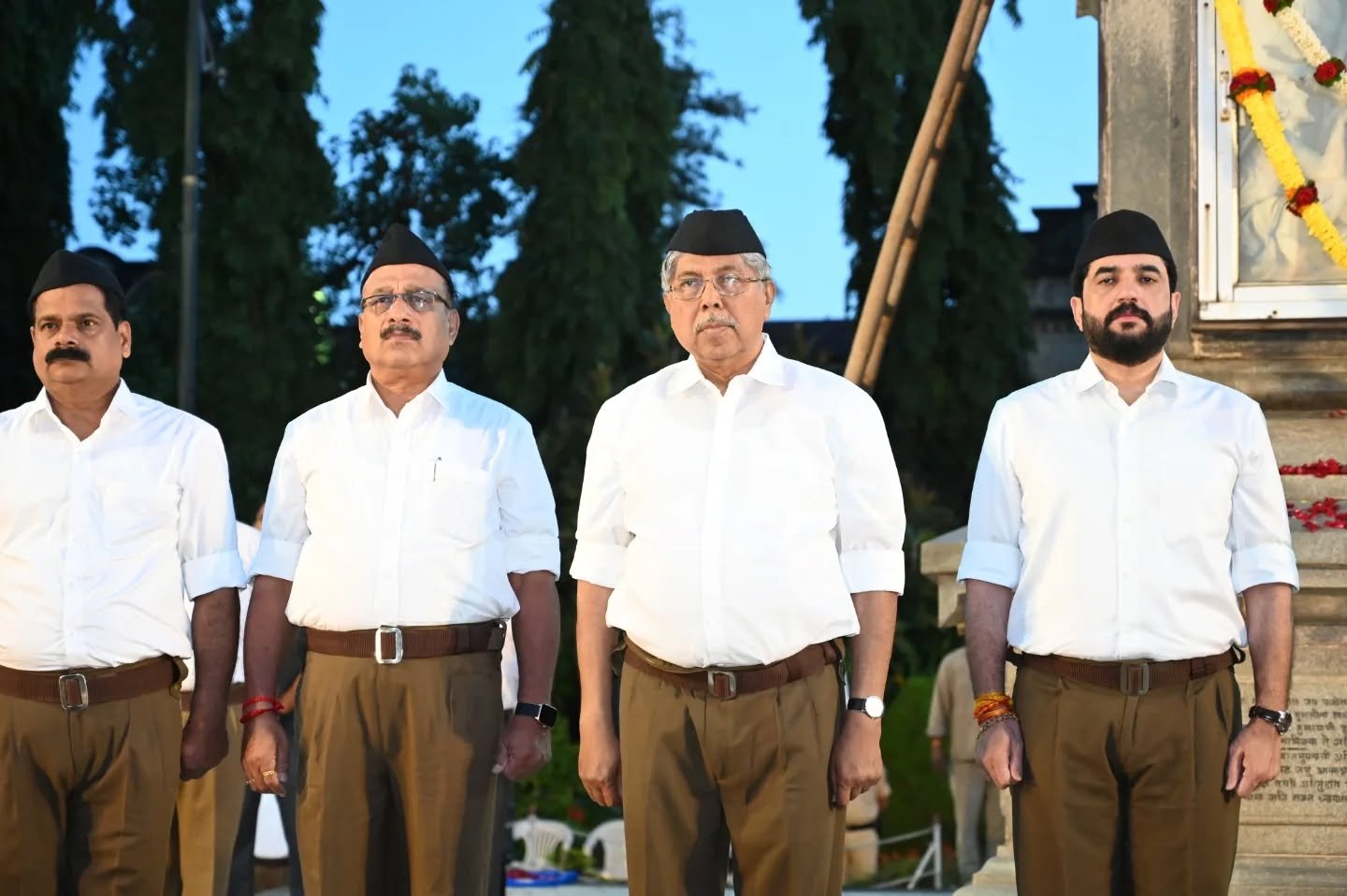 राष्ट्रीय स्वयंसेवक संघाच्या शताब्दीनिमित्त पुणे महानगरात भव्य पथसंचलनाचे आयोजन… संघ स्वयंसेवक म्हणून मंत्री चंद्रकांत पाटील यांचा संचलनात सहभाग*